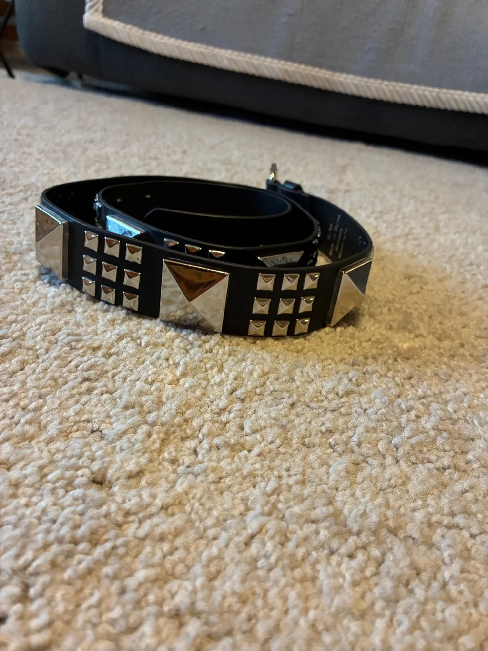 Black Studded Men's Belt - Classic Rock Style